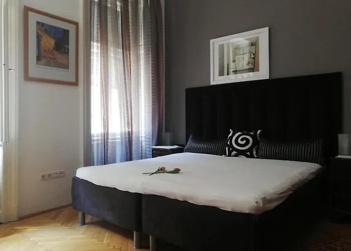 West10 Star Center * Budapest