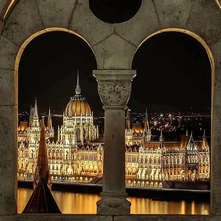 West10 Star Center Apartament *