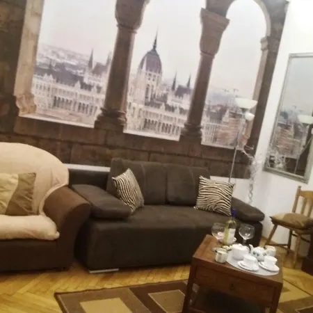 West10 Star Center Budapeşte